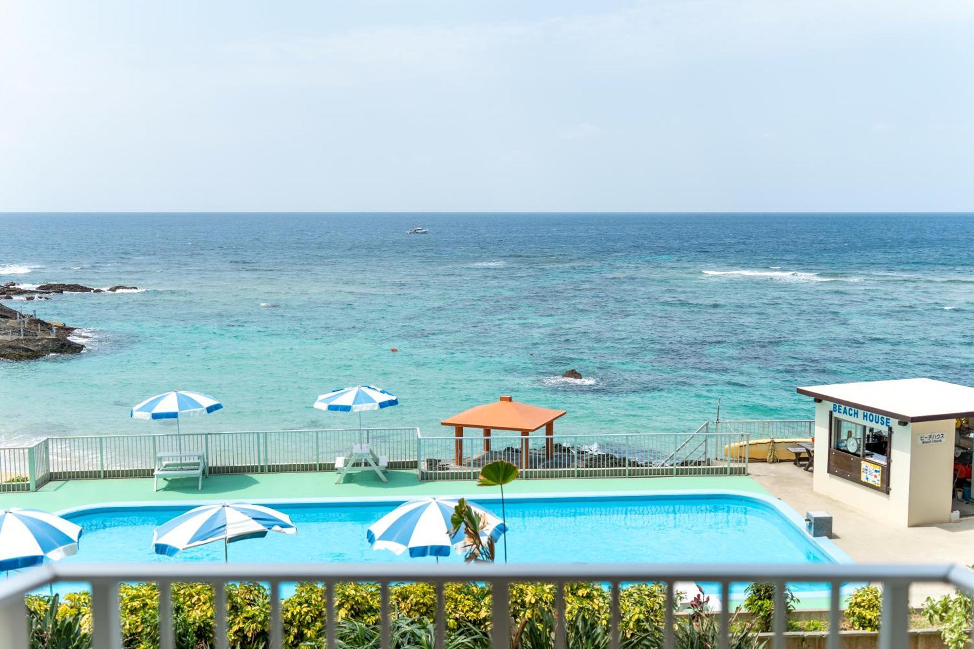 Hotel Miyuki Beach Onna Ngoại thất bức ảnh